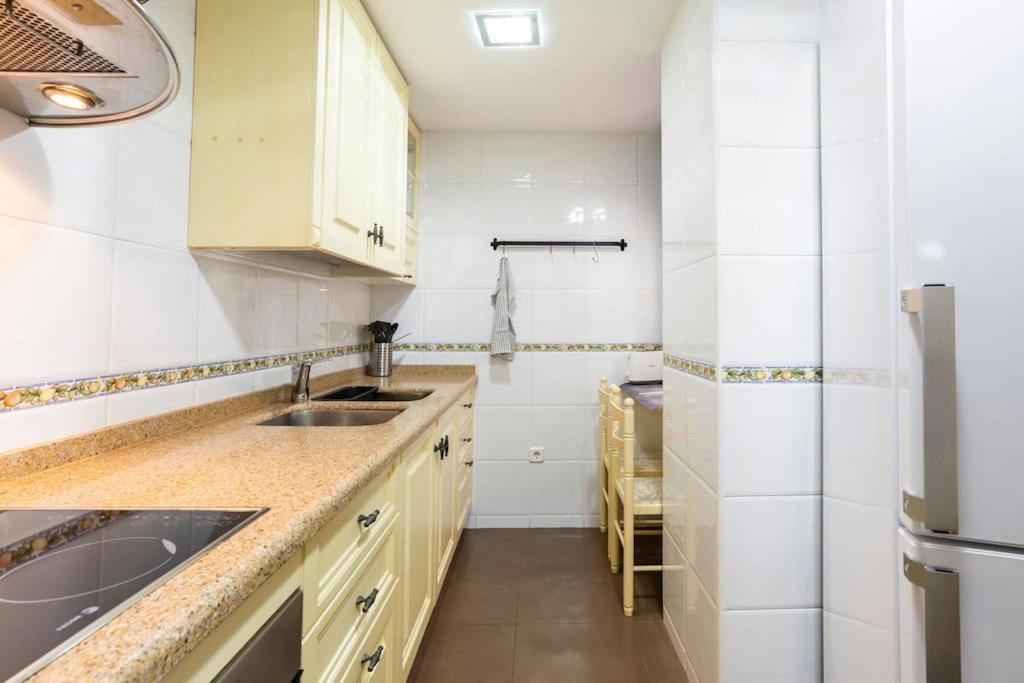 מאלגה Ayala Beach Apartment מראה חיצוני תמונה